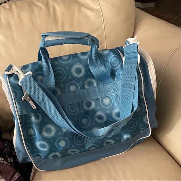 Adidas like new duffle bag. - Picture 3 of 3